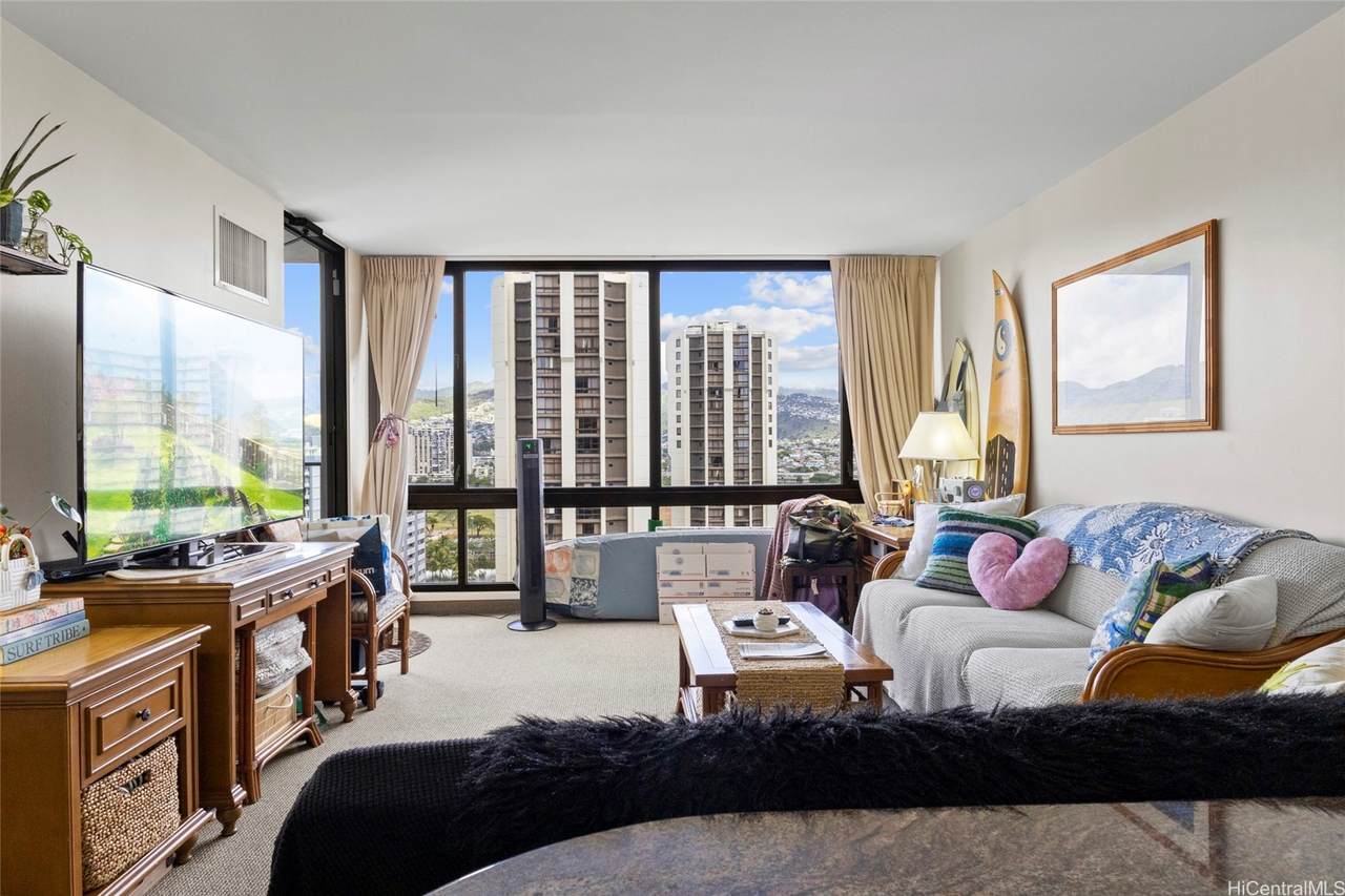 229 Paoakalani Avenue - Photo 1