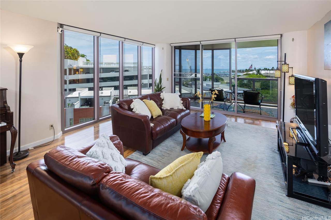 415 South Street - Photo 1