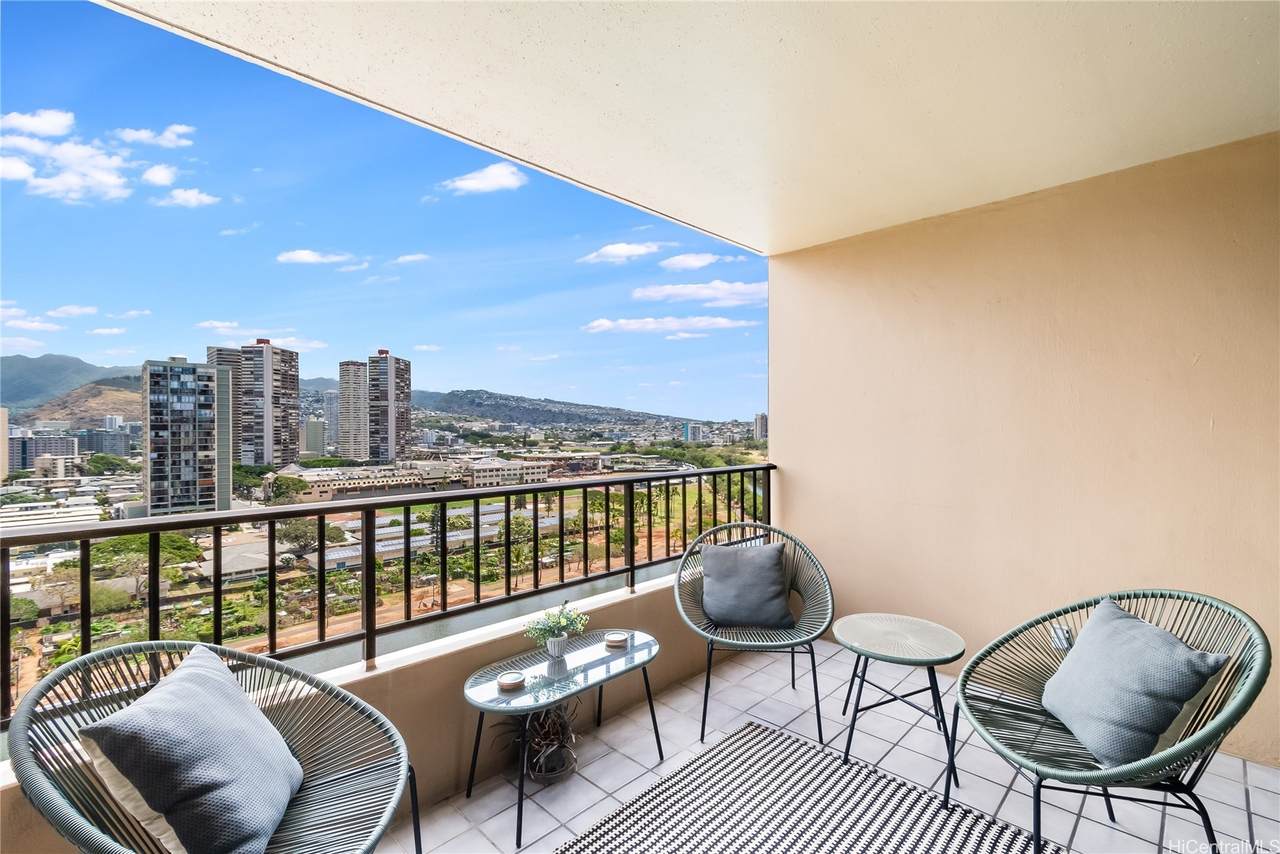 2121 Ala Wai Boulevard - Photo 1