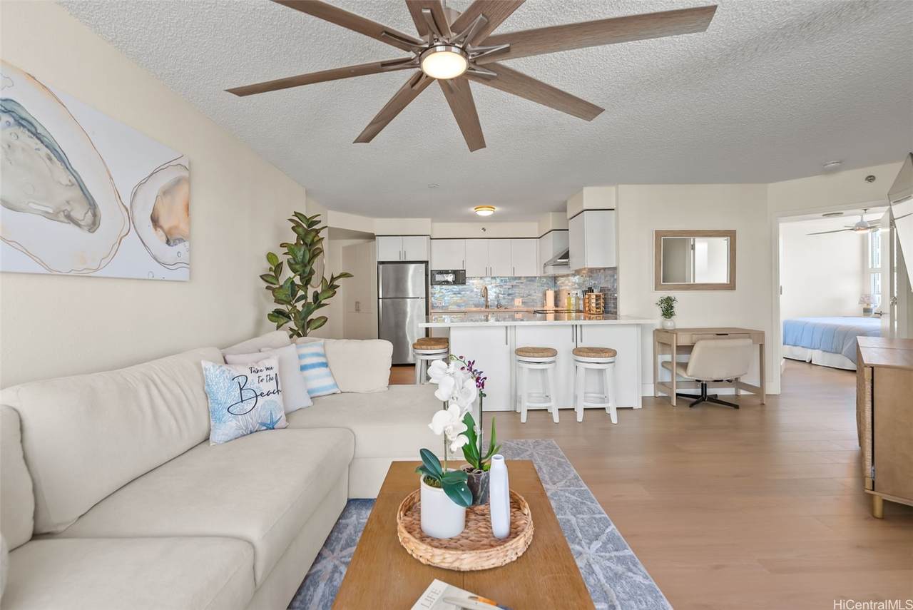 801 King Street - Photo 1