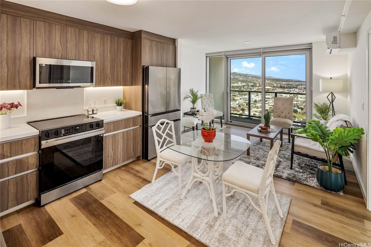 1515 Liona Street - Photo 1