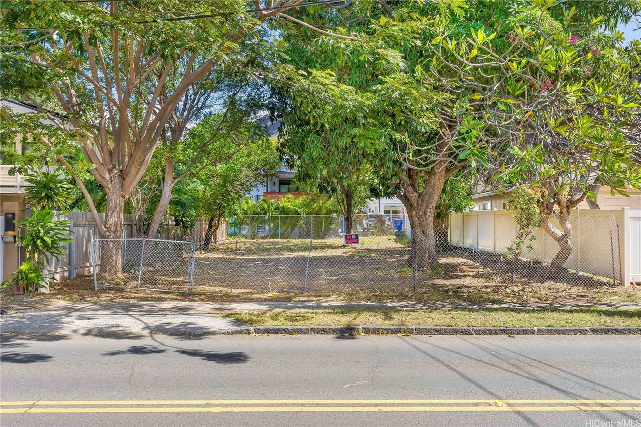 3016 Diamond Head Road - Photo 1