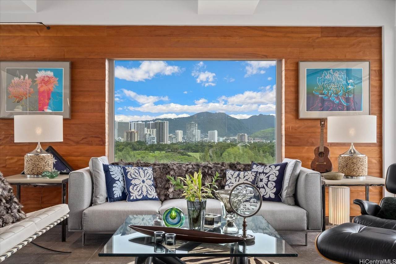 2979 Kalakaua Avenue - Photo 1