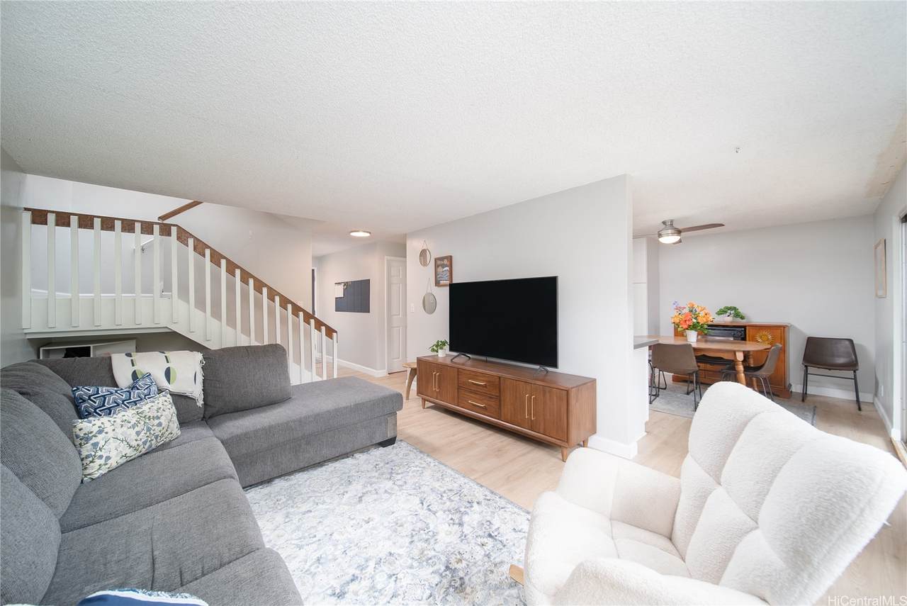 94-1025 Anania Circle - Photo 1