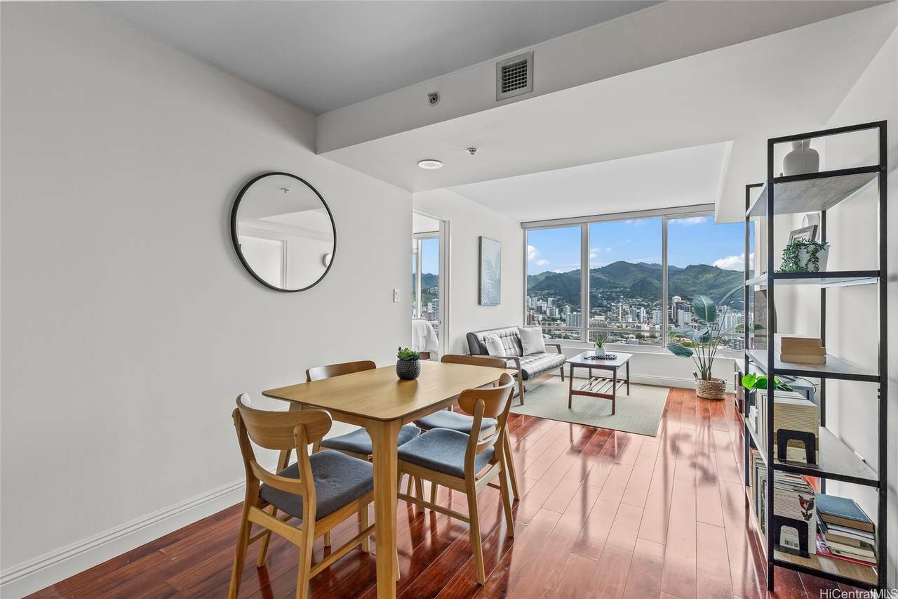 https://bt-photos.global.ssl.fastly.net/honolulu/1280_boomver_1_202605371-2.jpg