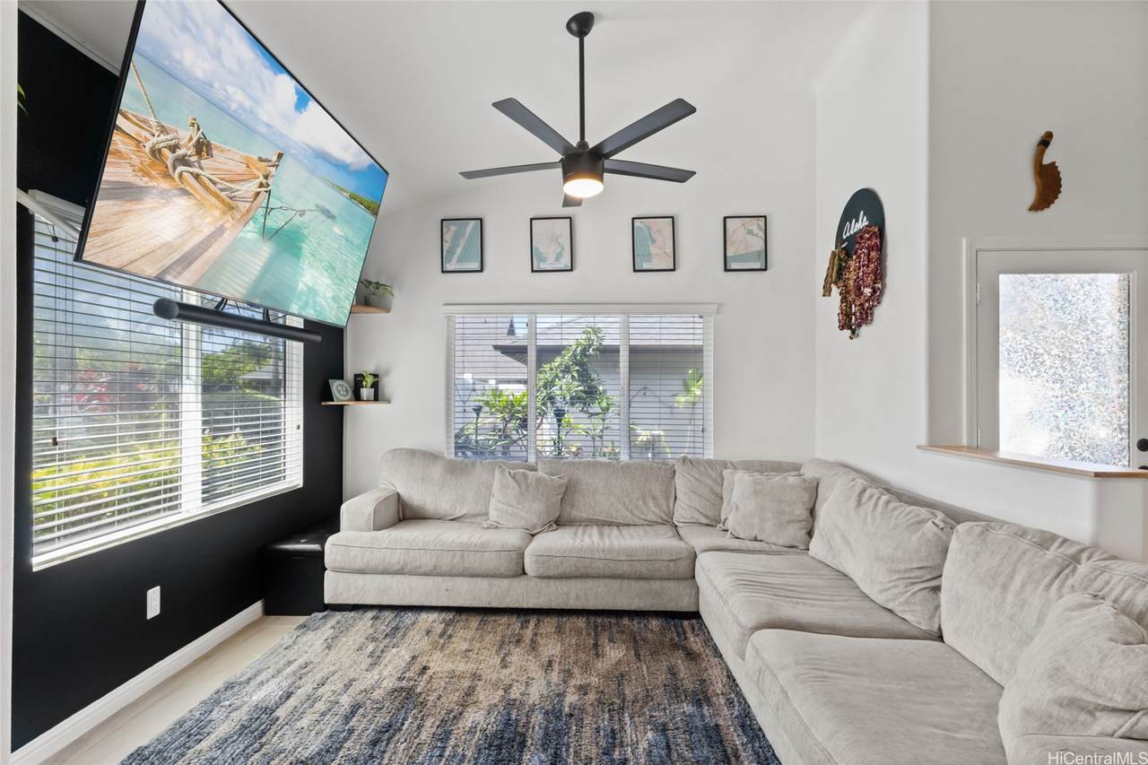 https://bt-photos.global.ssl.fastly.net/honolulu/1280_boomver_1_202605428-2.jpg