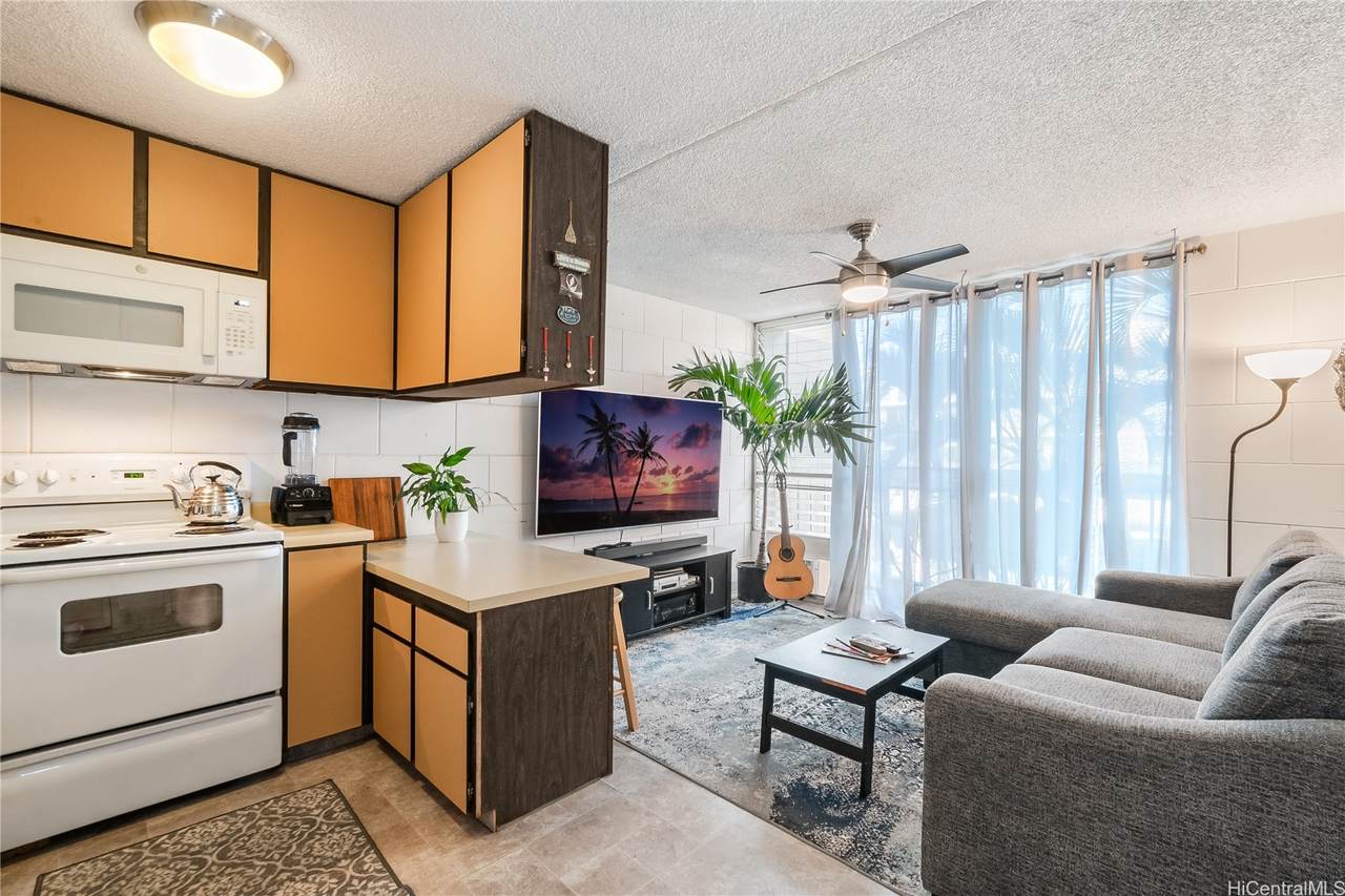 2847 Waialae Avenue - Photo 1