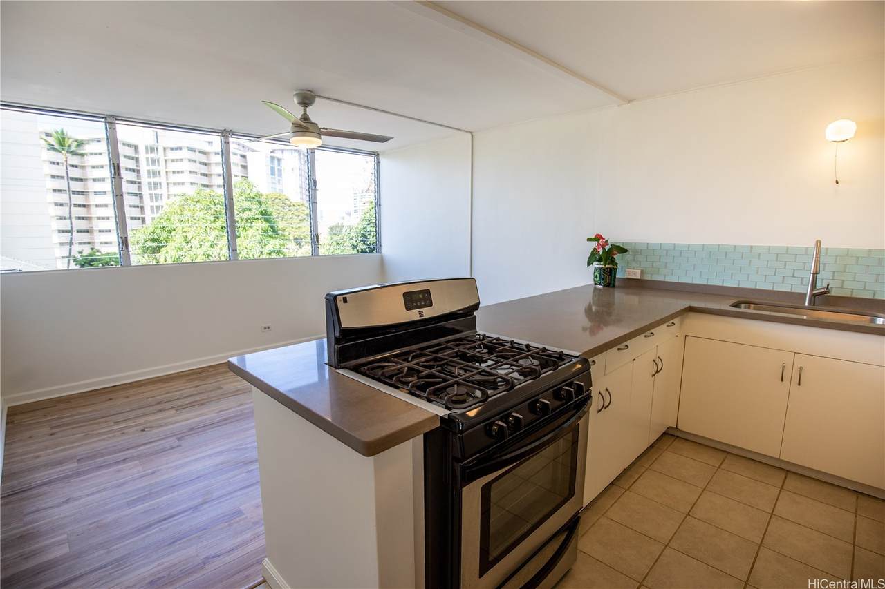 https://bt-photos.global.ssl.fastly.net/honolulu/1280_boomver_1_202605670-2.jpg