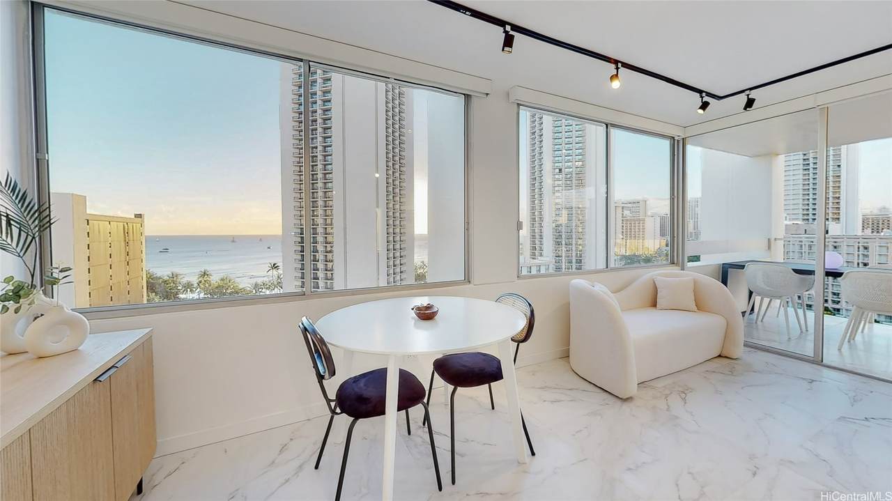 2427 Kuhio Avenue - Photo 1