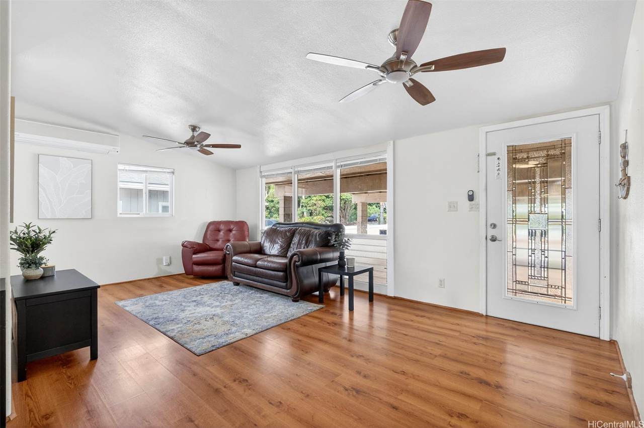 https://bt-photos.global.ssl.fastly.net/honolulu/1280_boomver_1_202605746-2.jpg