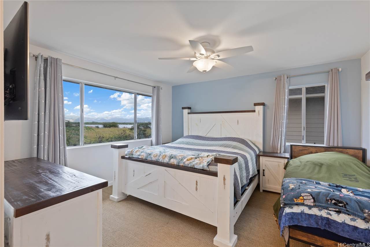 https://bt-photos.global.ssl.fastly.net/honolulu/1280_boomver_1_202605764-2.jpg