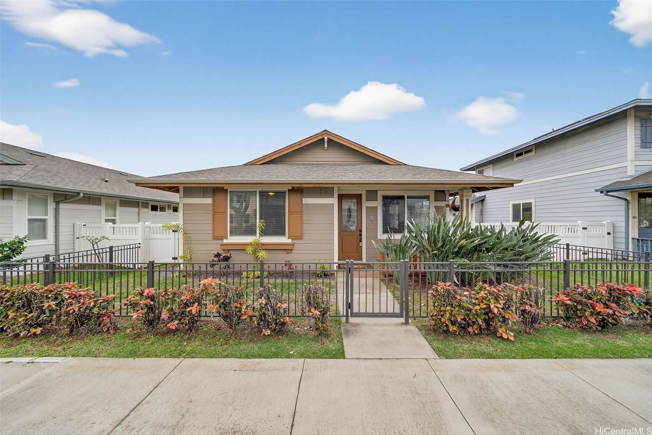 460 Kamaaha Avenue - Photo 1