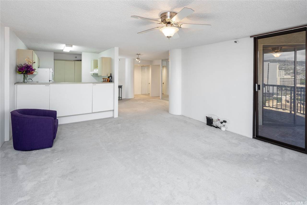60 Beretania Street - Photo 1
