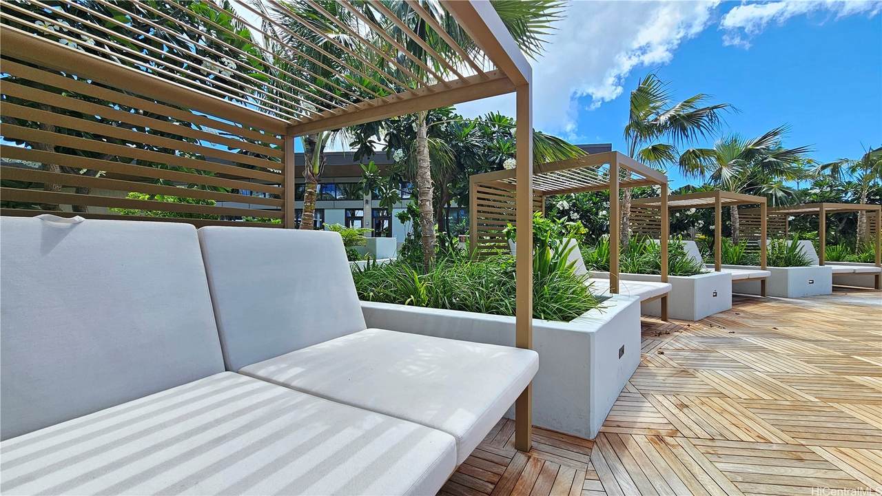https://bt-photos.global.ssl.fastly.net/honolulu/1280_boomver_1_202605812-2.jpg