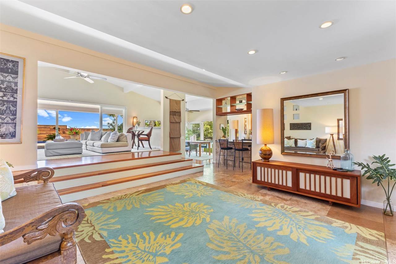 https://bt-photos.global.ssl.fastly.net/honolulu/1280_boomver_1_202605880-2.jpg