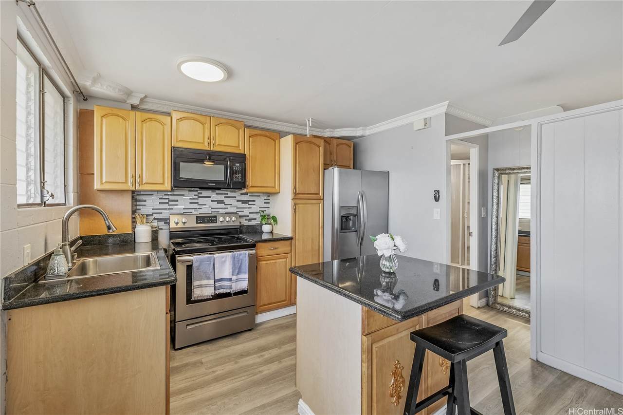 636 Nalanui Street - Photo 1