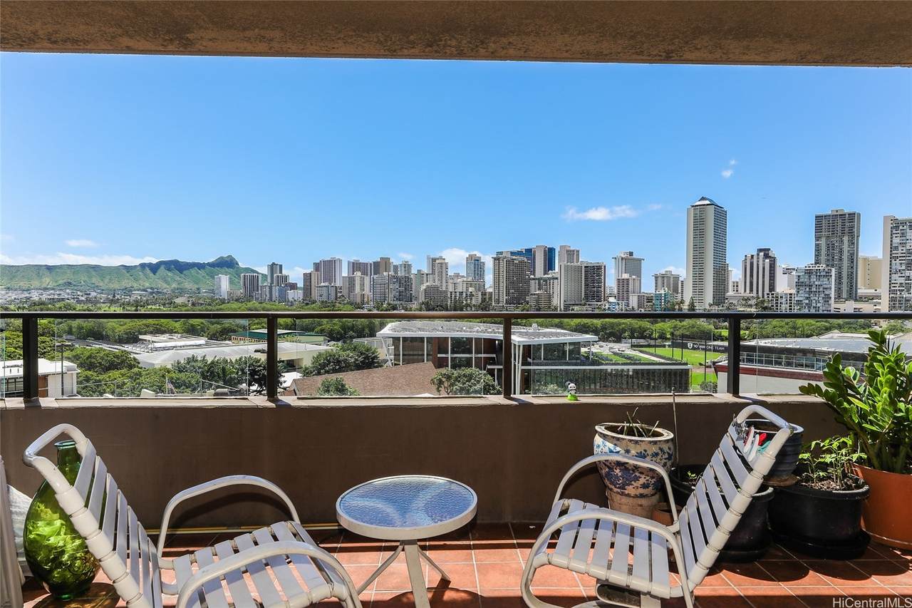 583 Kamoku Street - Photo 1