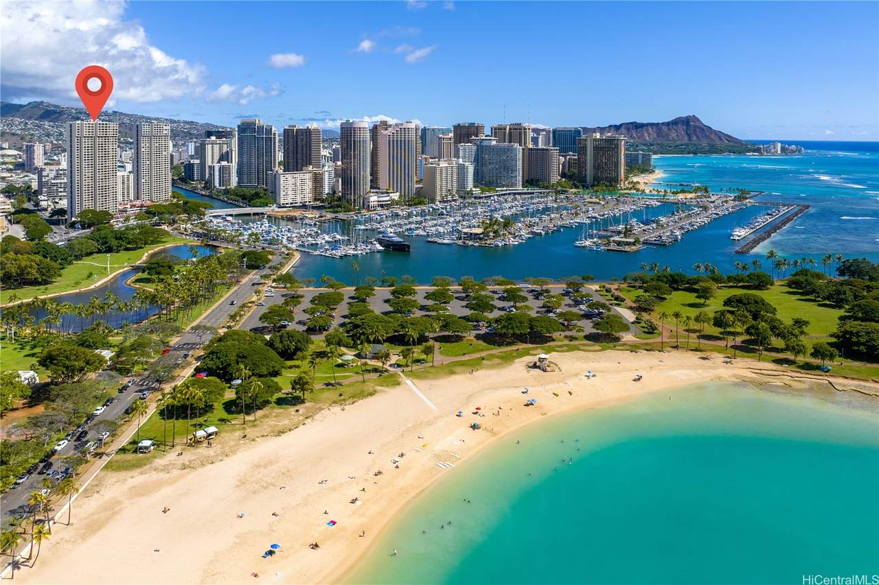 1600 Ala Moana Boulevard - Photo 1