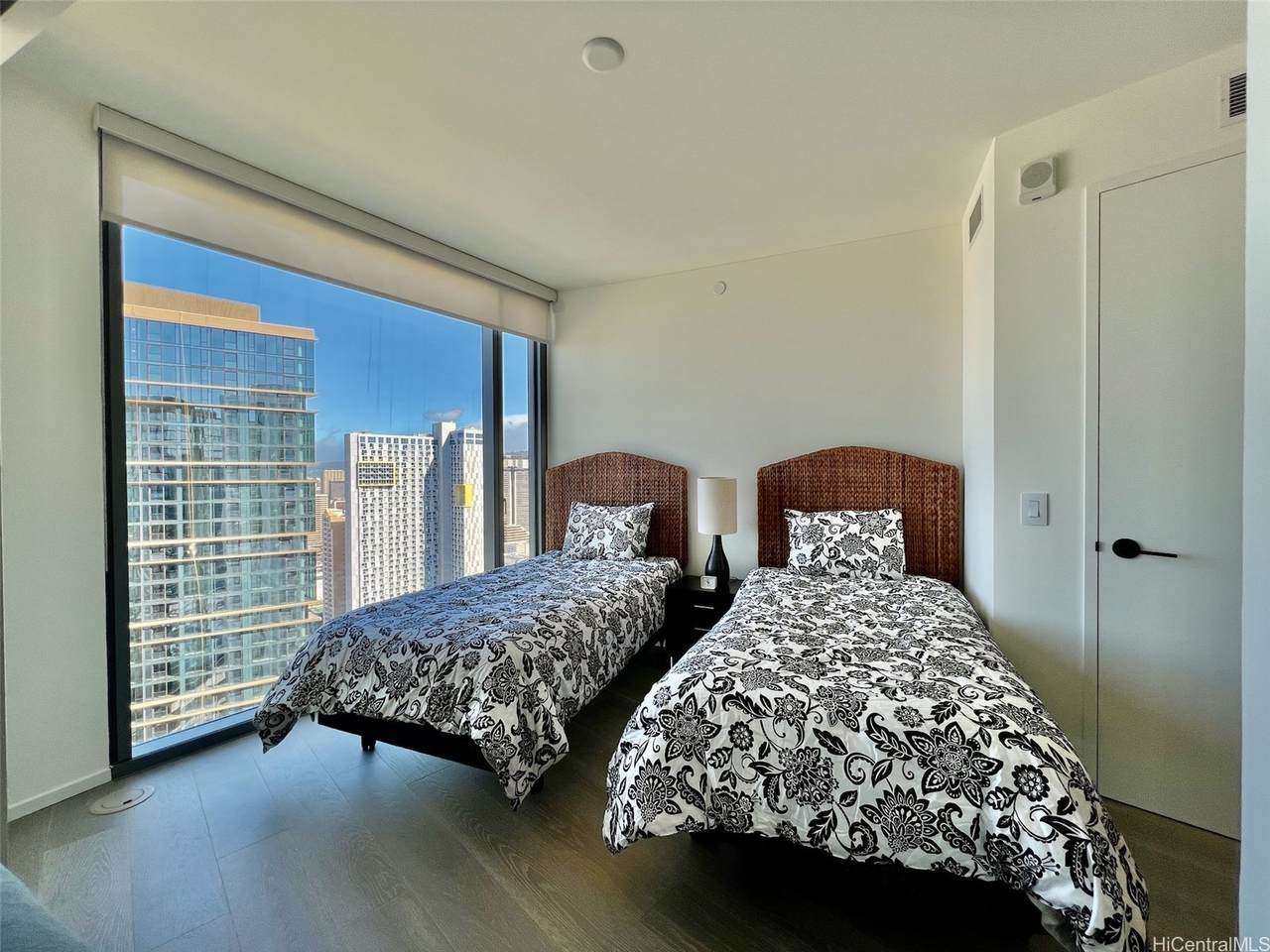 https://bt-photos.global.ssl.fastly.net/honolulu/1280_boomver_1_202606504-2.jpg