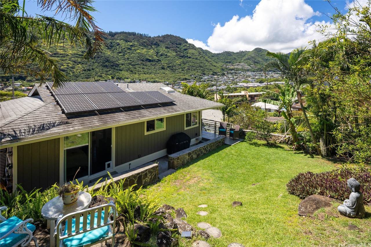 2123 10th Avenue - Photo 1