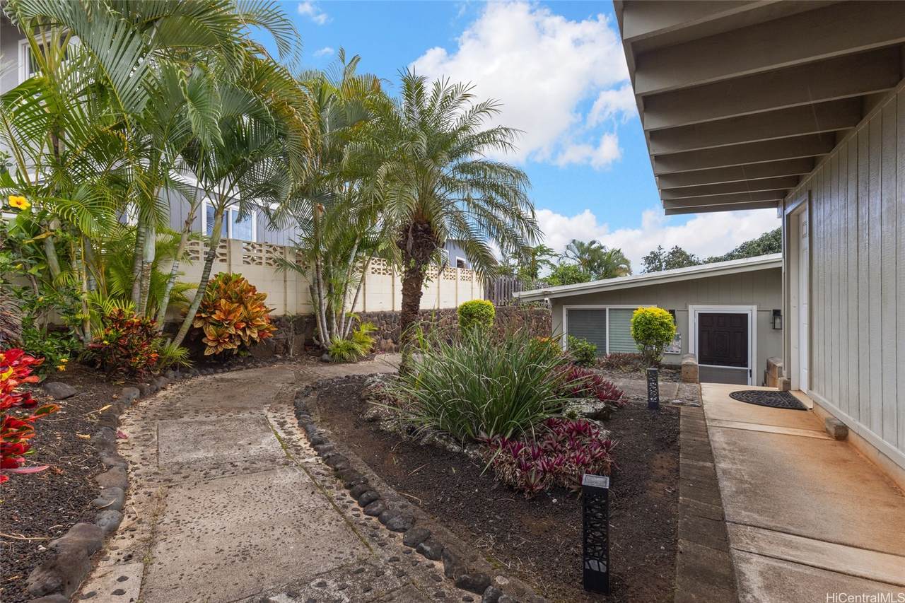 https://bt-photos.global.ssl.fastly.net/honolulu/1280_boomver_1_202606602-2.jpg