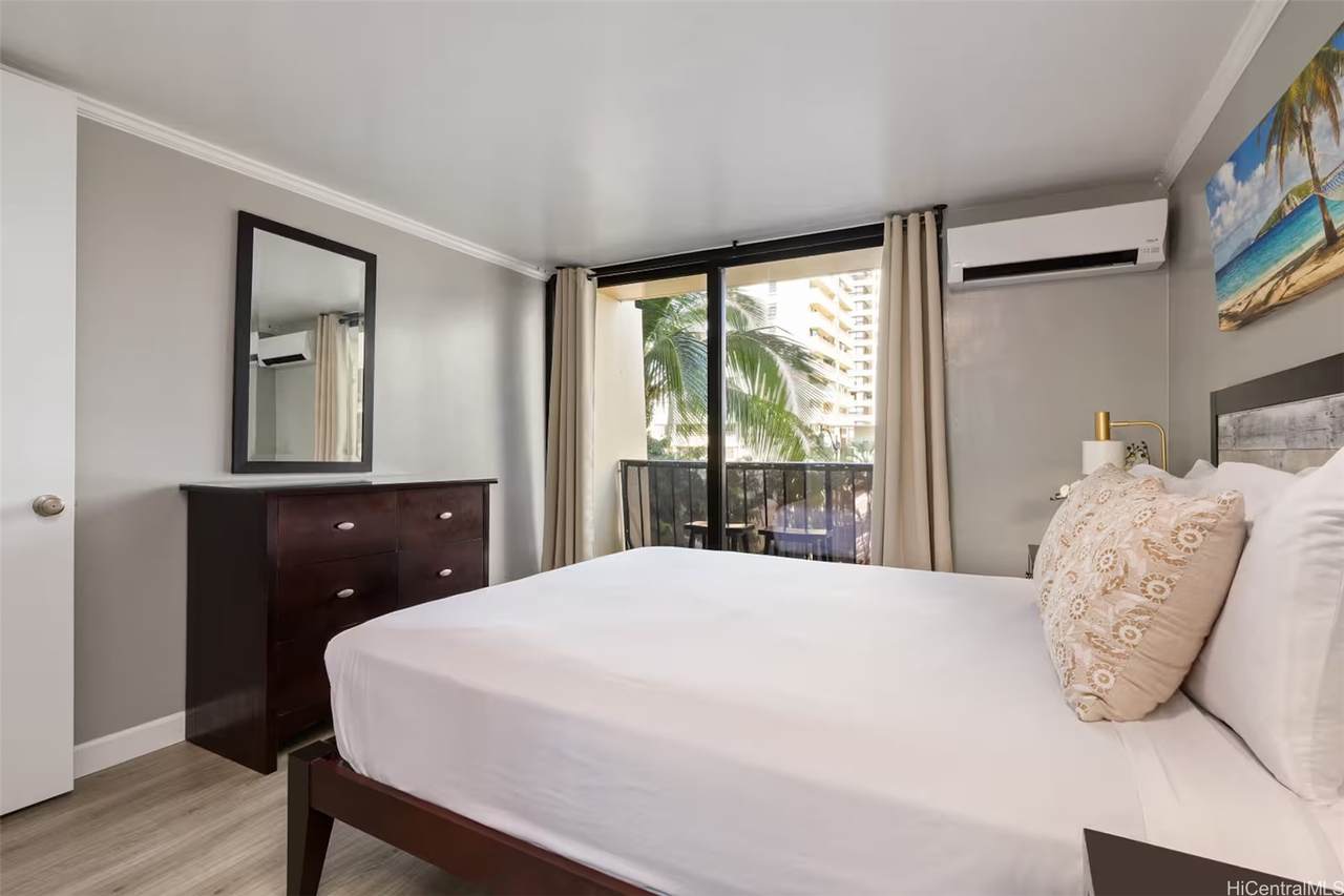 https://bt-photos.global.ssl.fastly.net/honolulu/1280_boomver_1_202606672-2.jpg