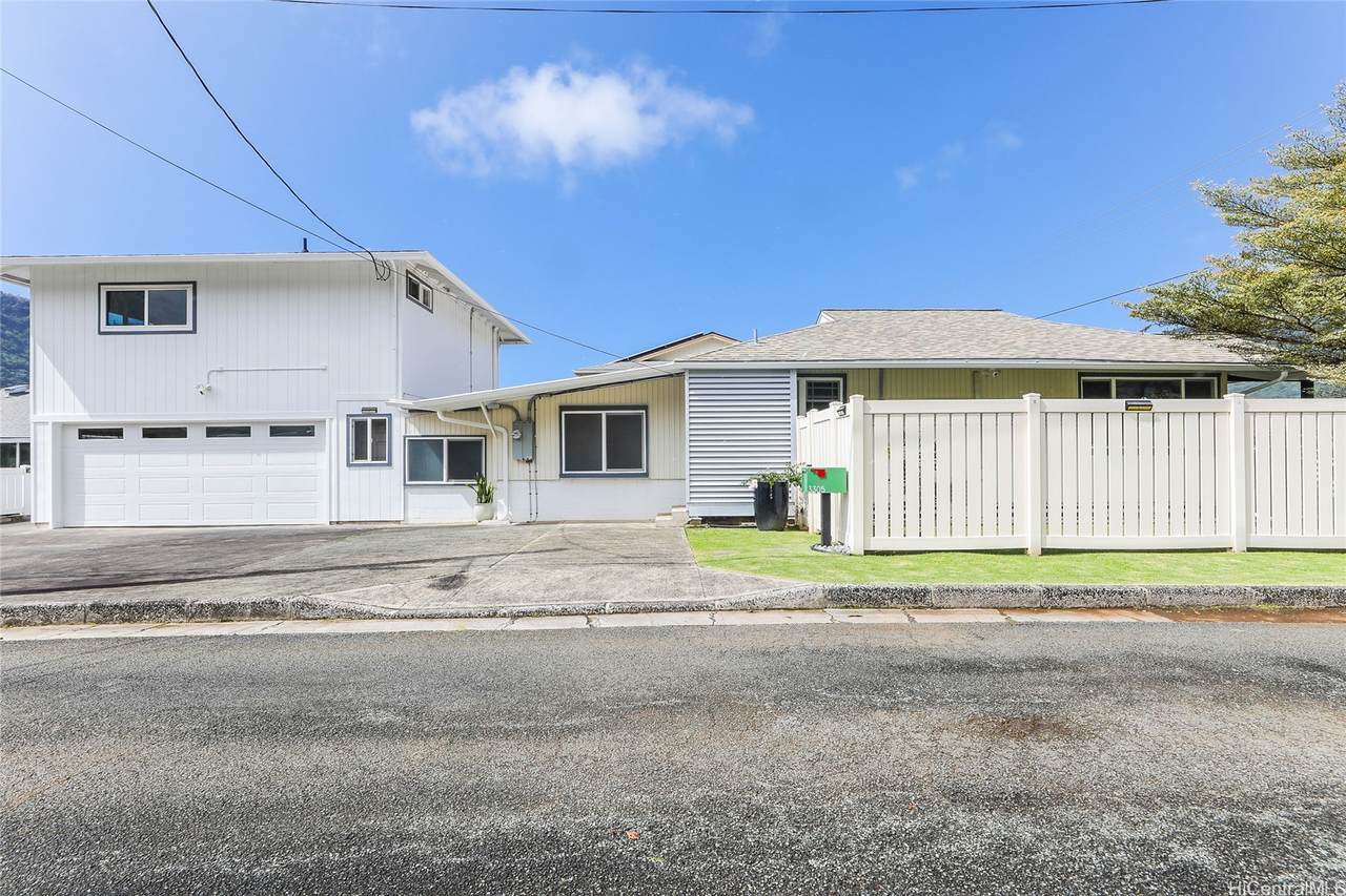 3305 Manoa Road - Photo 1