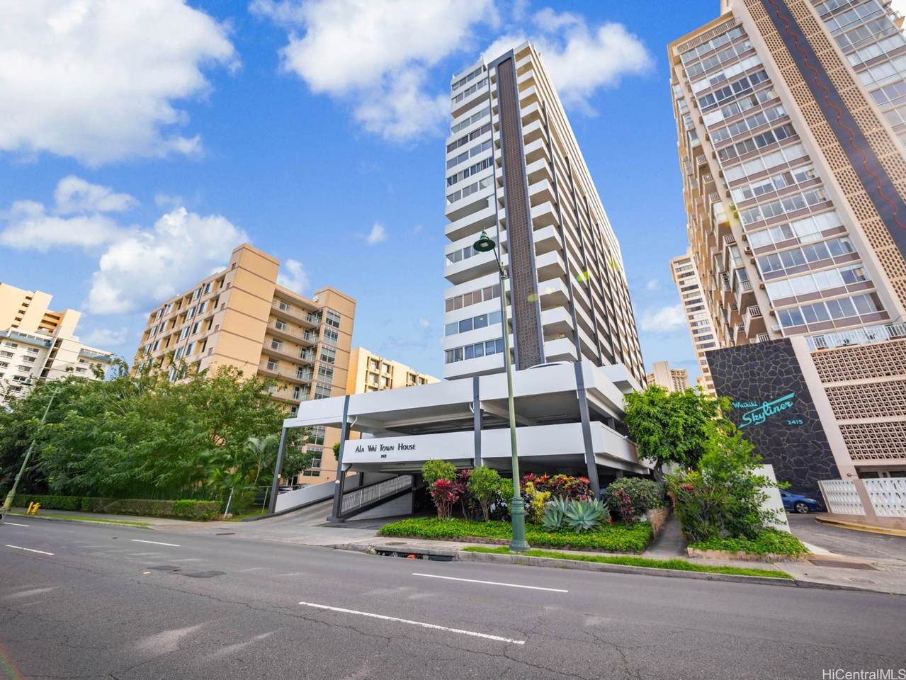 2421 Ala Wai Boulevard - Photo 1
