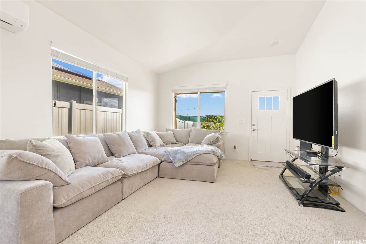 https://bt-photos.global.ssl.fastly.net/honolulu/1280_boomver_1_202606776-2.jpg