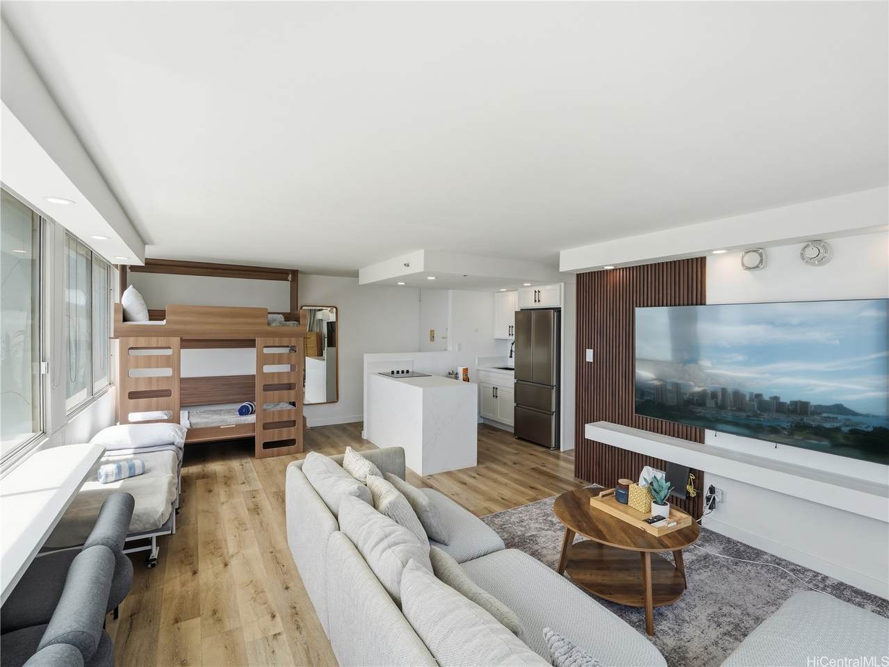 2427 Kuhio Avenue - Photo 1