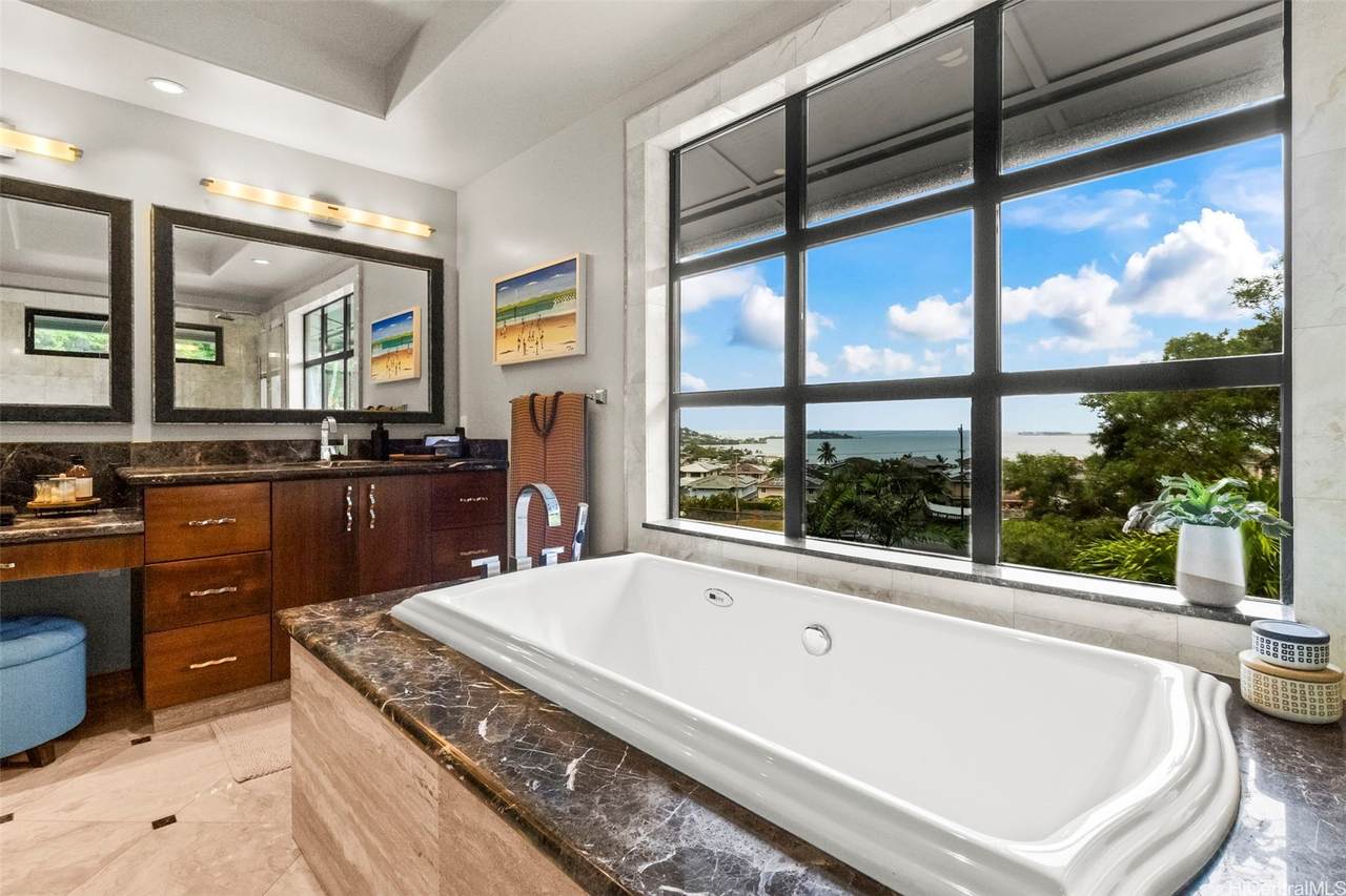 https://bt-photos.global.ssl.fastly.net/honolulu/1280_boomver_1_202607310-9.jpg