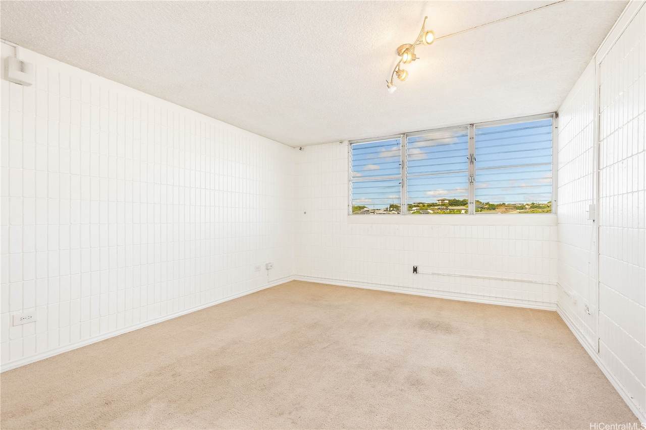 https://bt-photos.global.ssl.fastly.net/honolulu/1280_boomver_1_202607349-2.jpg