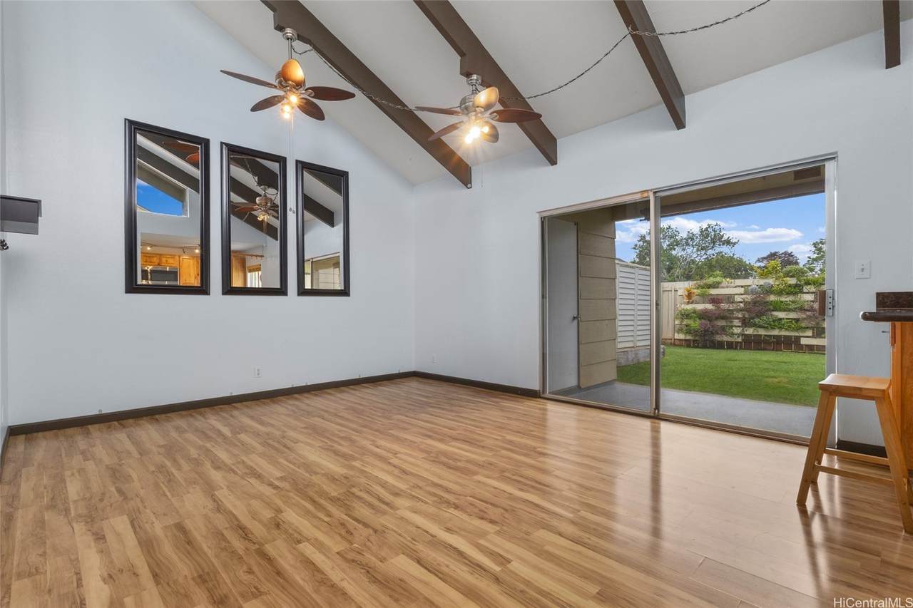 https://bt-photos.global.ssl.fastly.net/honolulu/1280_boomver_1_202607418-2.jpg