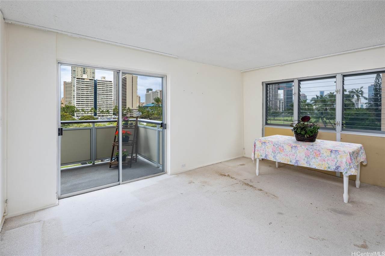 509 University Avenue - Photo 1
