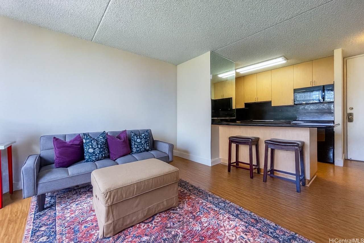 411 Hobron Lane - Photo 1
