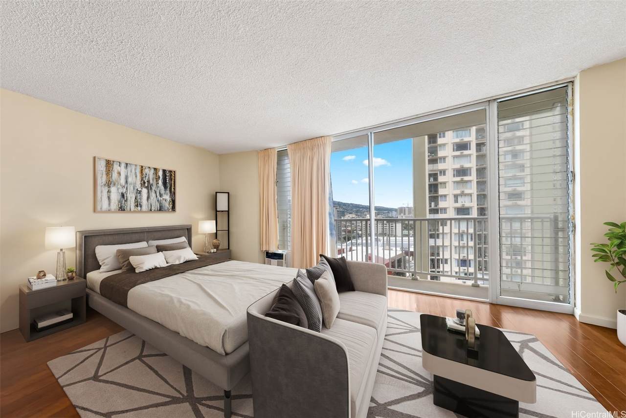 750 Amana Street - Photo 1