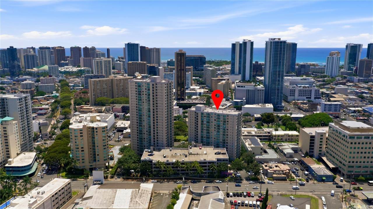 1448 Young Street - Photo 1