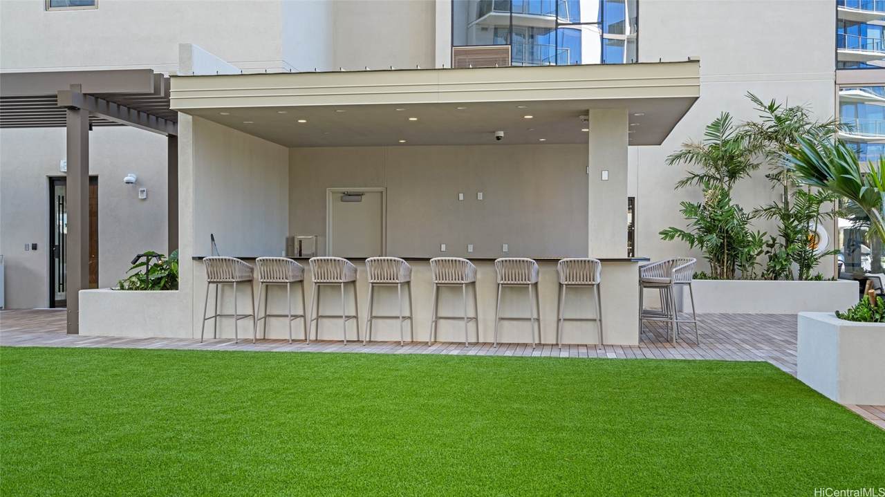 https://bt-photos.global.ssl.fastly.net/honolulu/1280_boomver_1_202607611-2.jpg