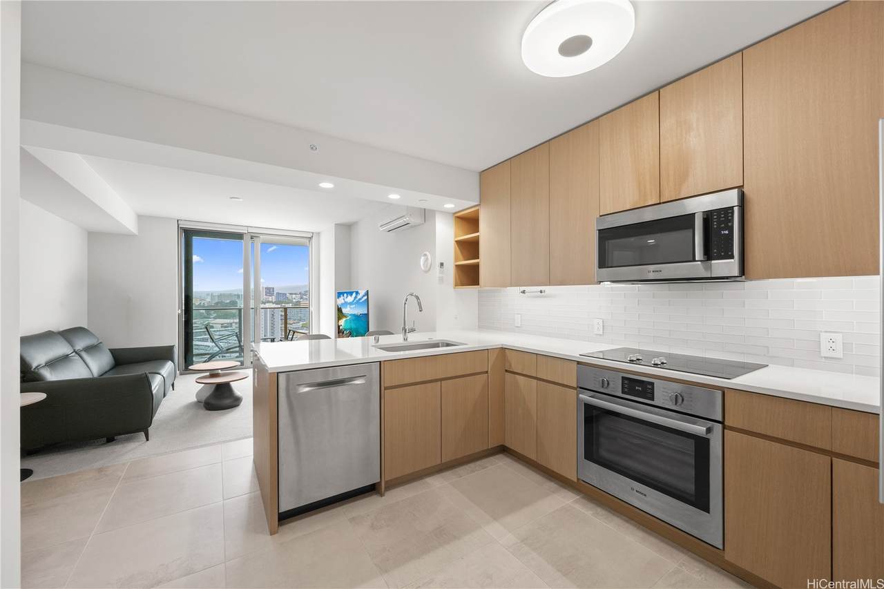 1388 Kapiolani Boulevard - Photo 1
