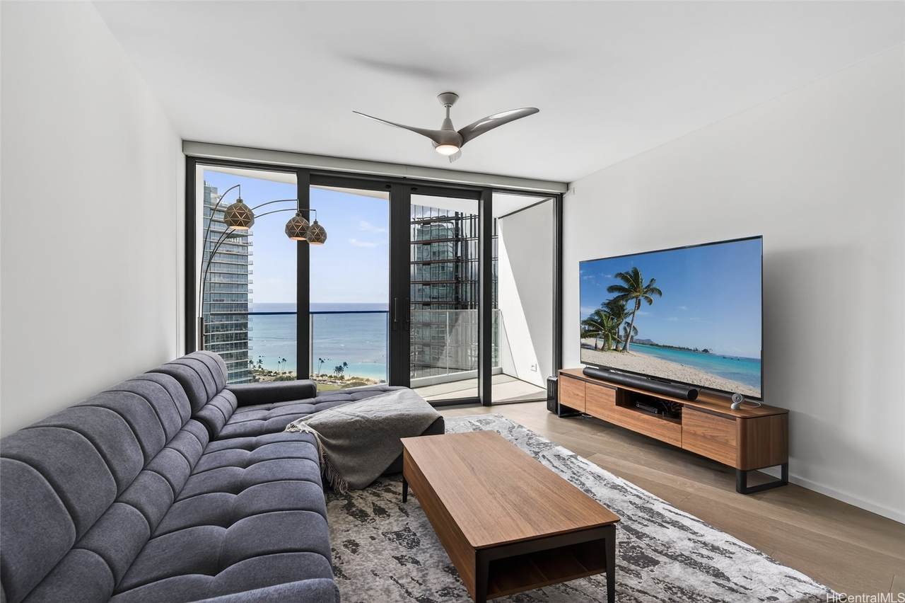 https://bt-photos.global.ssl.fastly.net/honolulu/1280_boomver_1_202607619-2.jpg