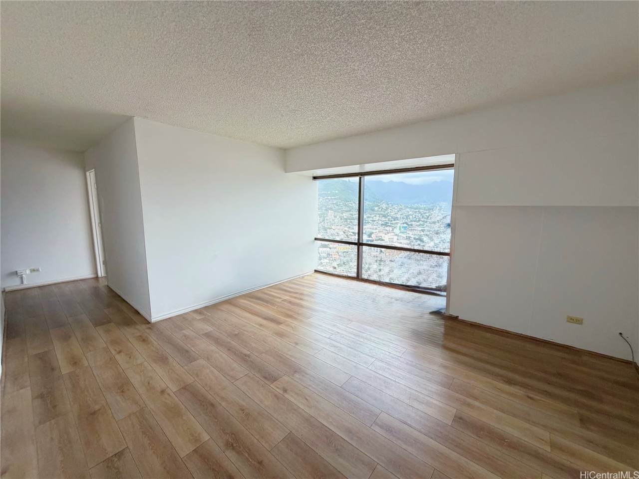 1750 Kalakaua Avenue - Photo 1