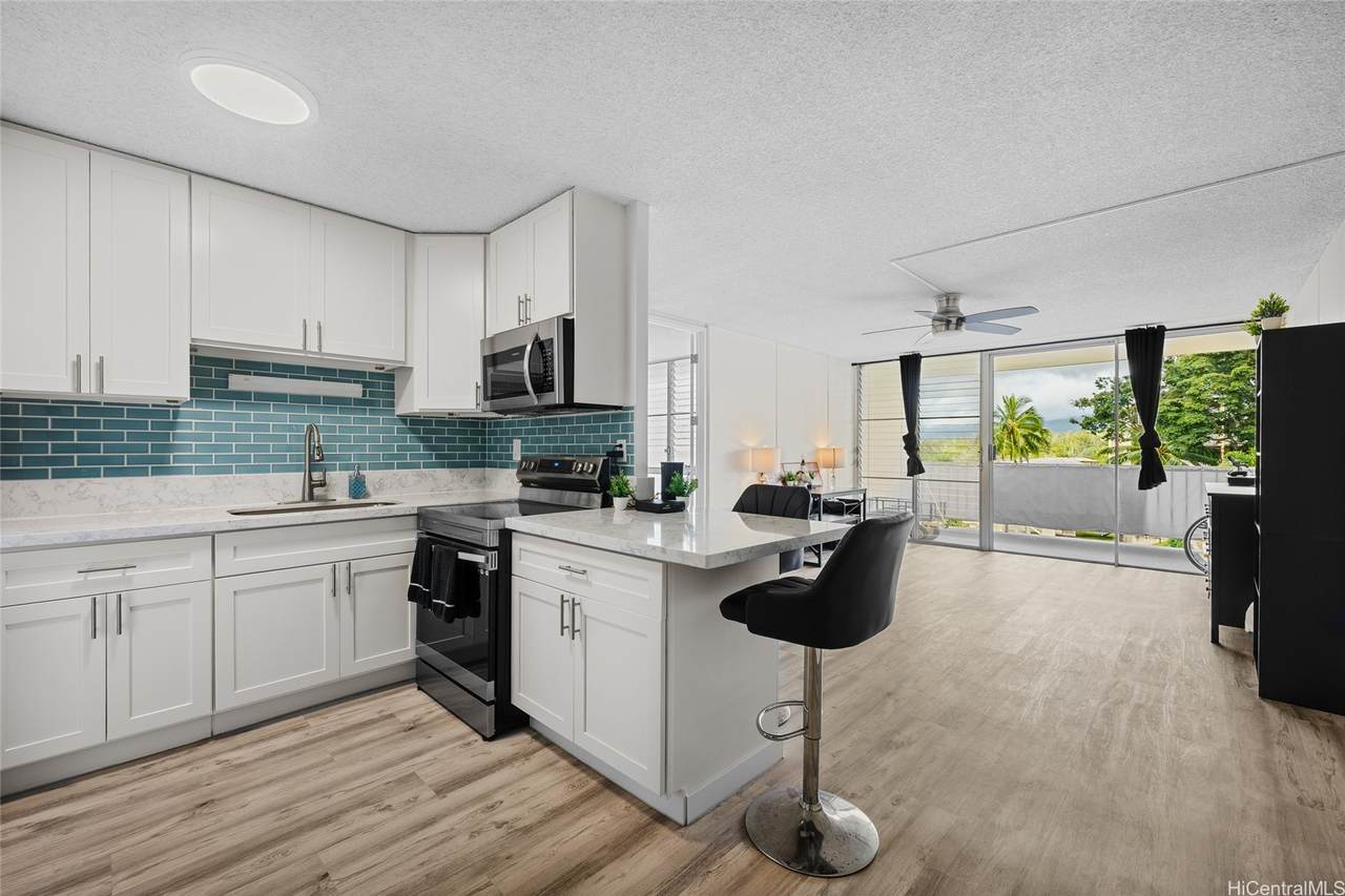 95-2047 Waikalani Place - Photo 1