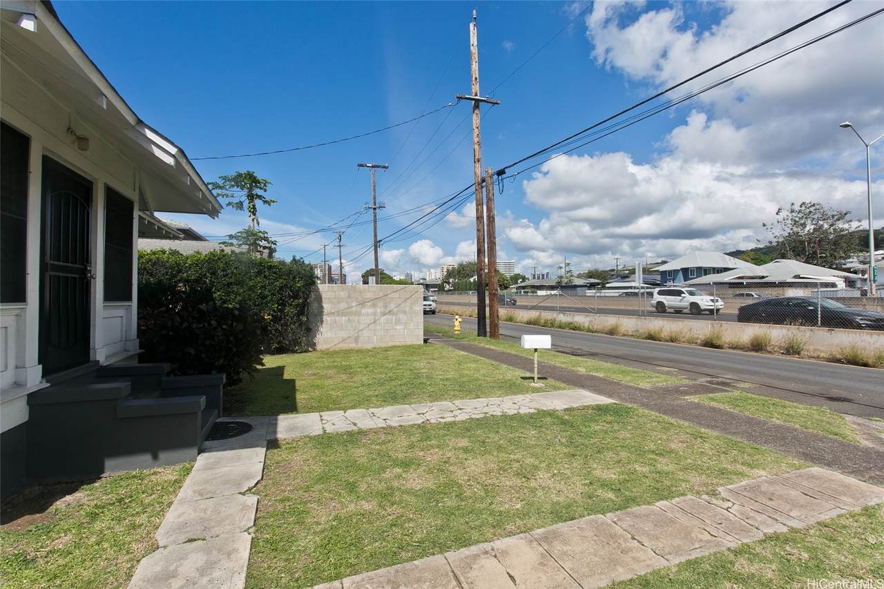 https://bt-photos.global.ssl.fastly.net/honolulu/1280_boomver_1_202607894-2.jpg
