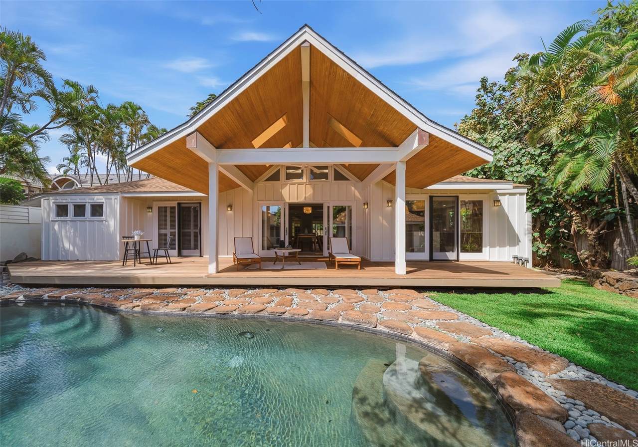 814 Kealaolu Avenue - Photo 1