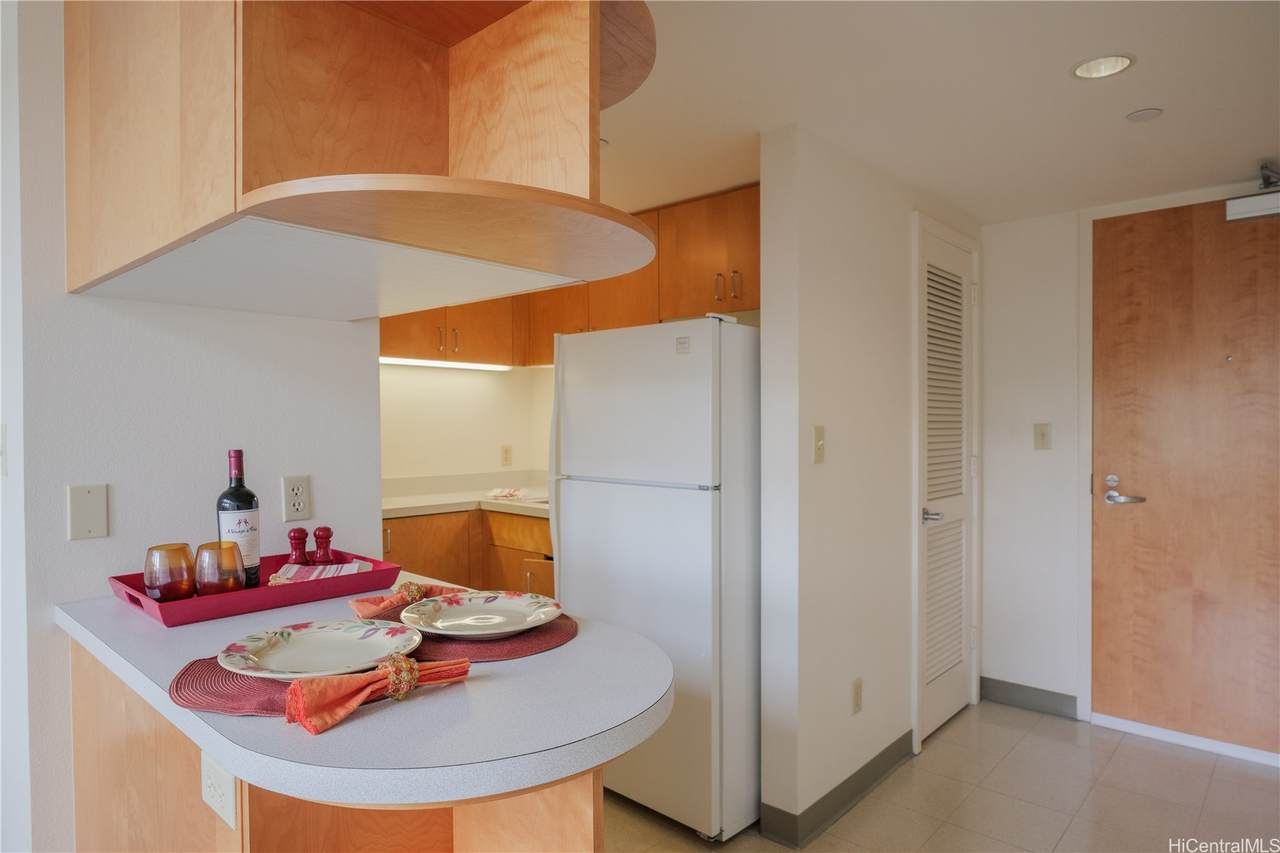 545 Queen Street - Photo 1