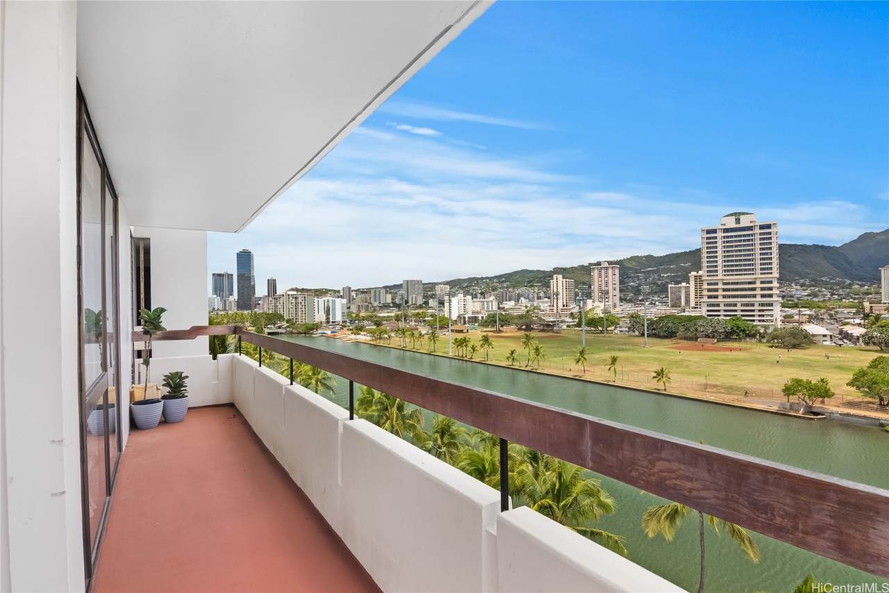 2029 Ala Wai Boulevard - Photo 1