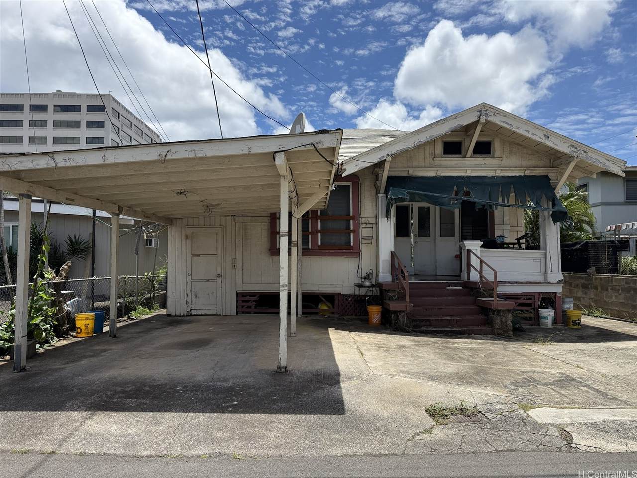 1825 Liliha Street - Photo 1