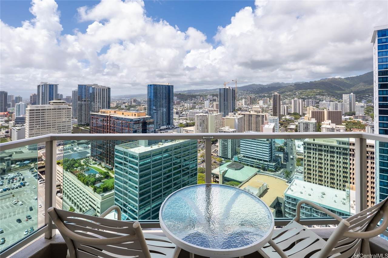 https://bt-photos.global.ssl.fastly.net/honolulu/1280_boomver_1_202608208-2.jpg