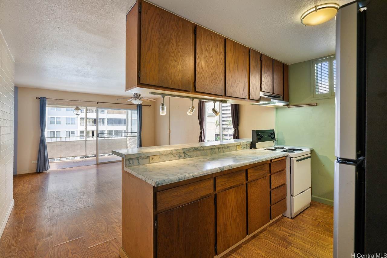 411 Kaiolu Street - Photo 1