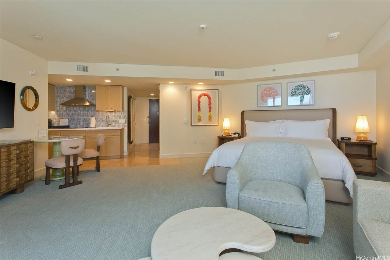223 Saratoga Road - Photo 1